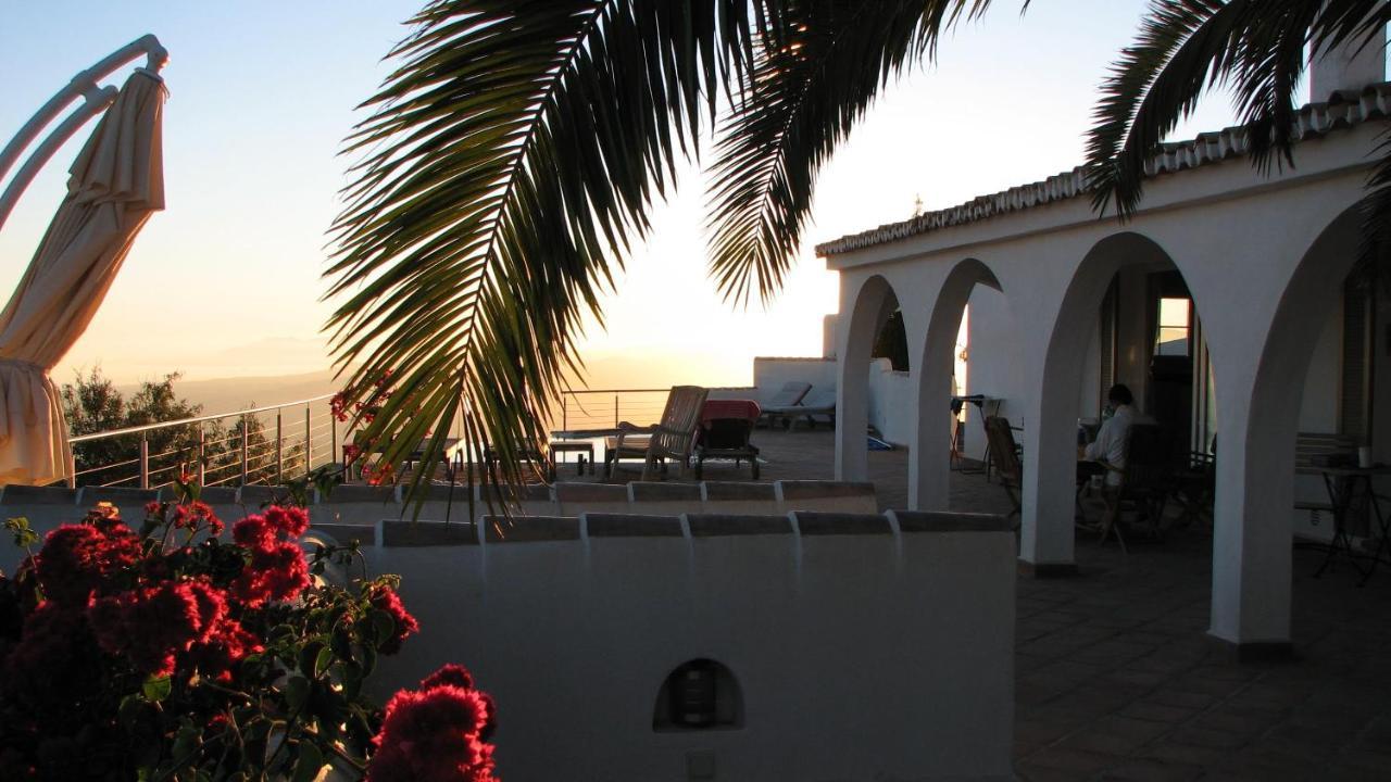 Villa Perla Blanca Sayalonga Bagian luar foto
