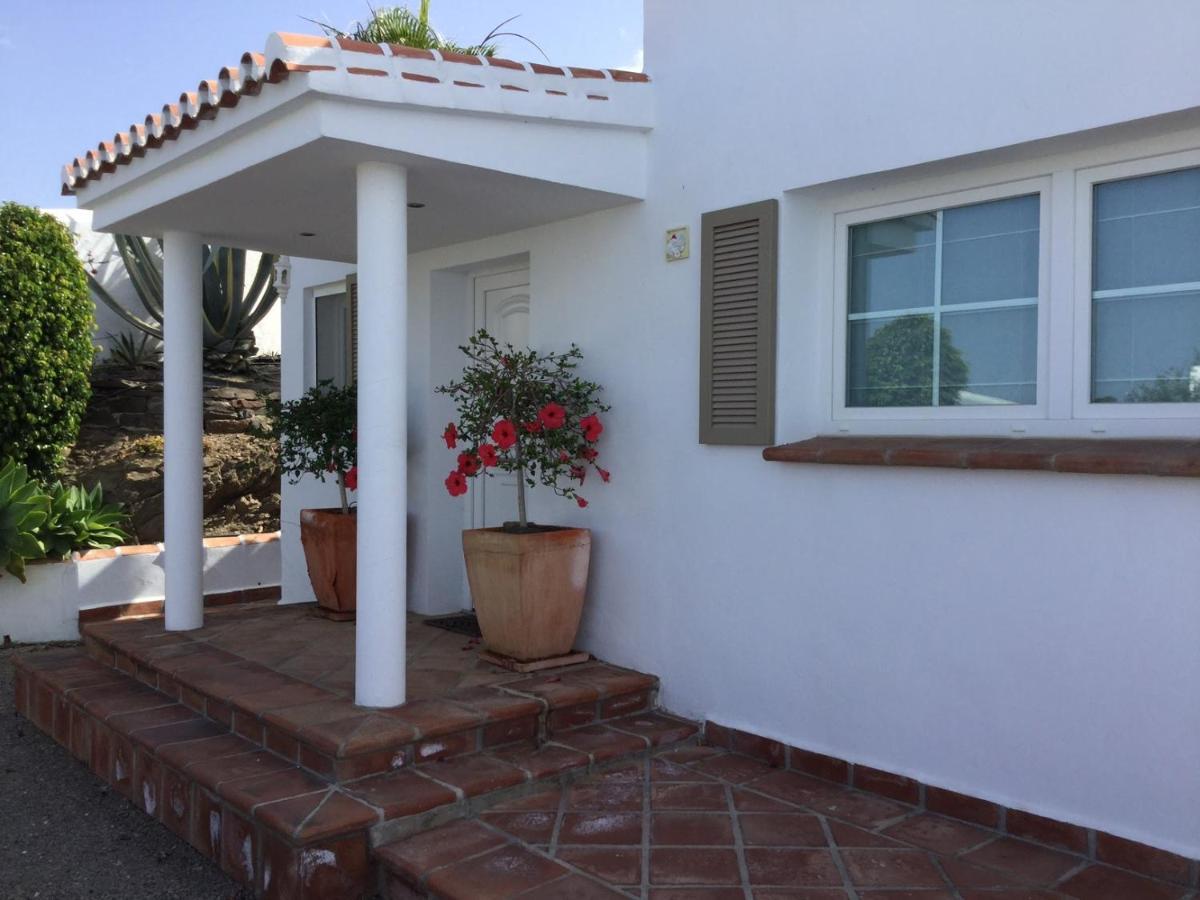 Villa Perla Blanca Sayalonga Bagian luar foto